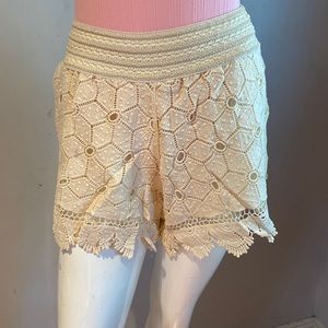 NWOT. Embroidered summer shorts